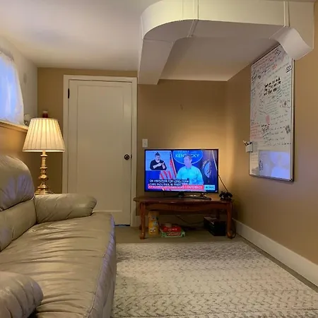 Private Suite 3 Bedrooms&Living Near U-District